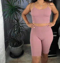Load image into Gallery viewer, On Chill Activewear Seamless Set-Rose Gold