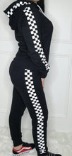 Cargar imagen en el visor de la galería, Check me Out Jogger Set-Black