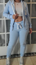 Cargar imagen en el visor de la galería, Vibe Check Jogger Set-Light Blue