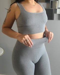 On the Daily Seamless Set-Heather Grey