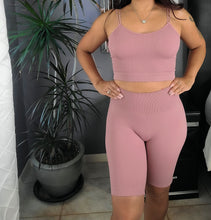 Load image into Gallery viewer, On Chill Activewear Seamless Set-Rose Gold
